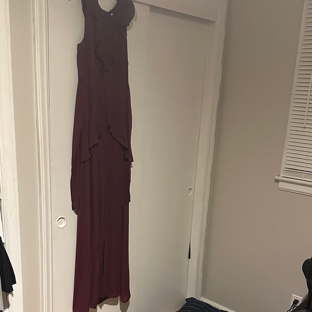 Elegant Burgundy Sleeveless Dress